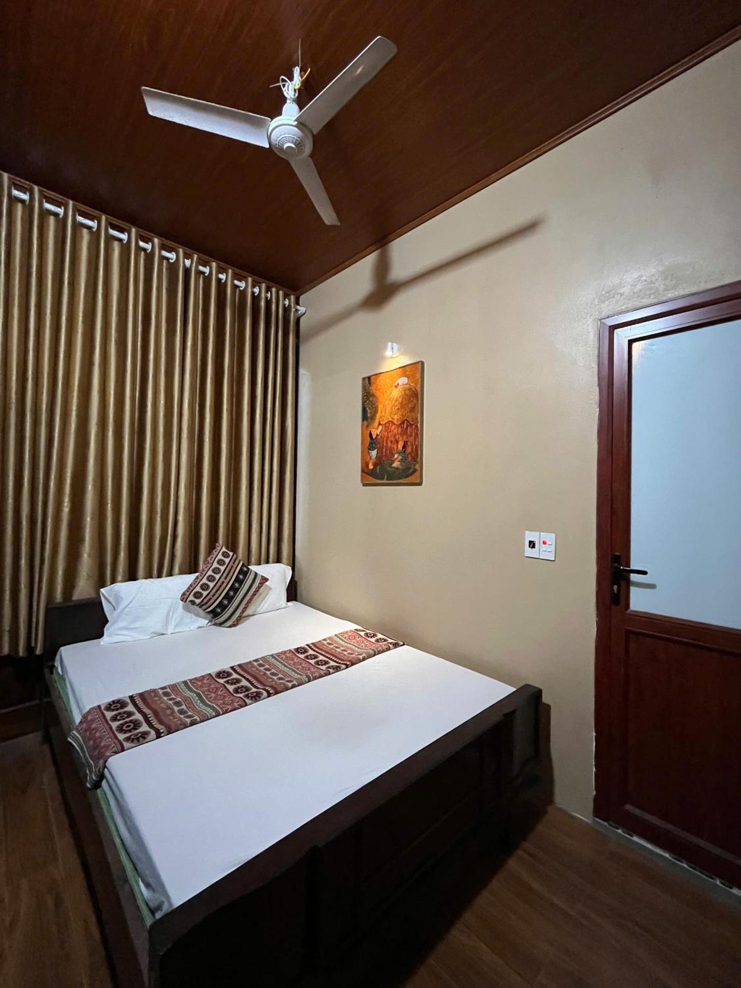 Cánh Dòng Vàng Homestay Huu Lung