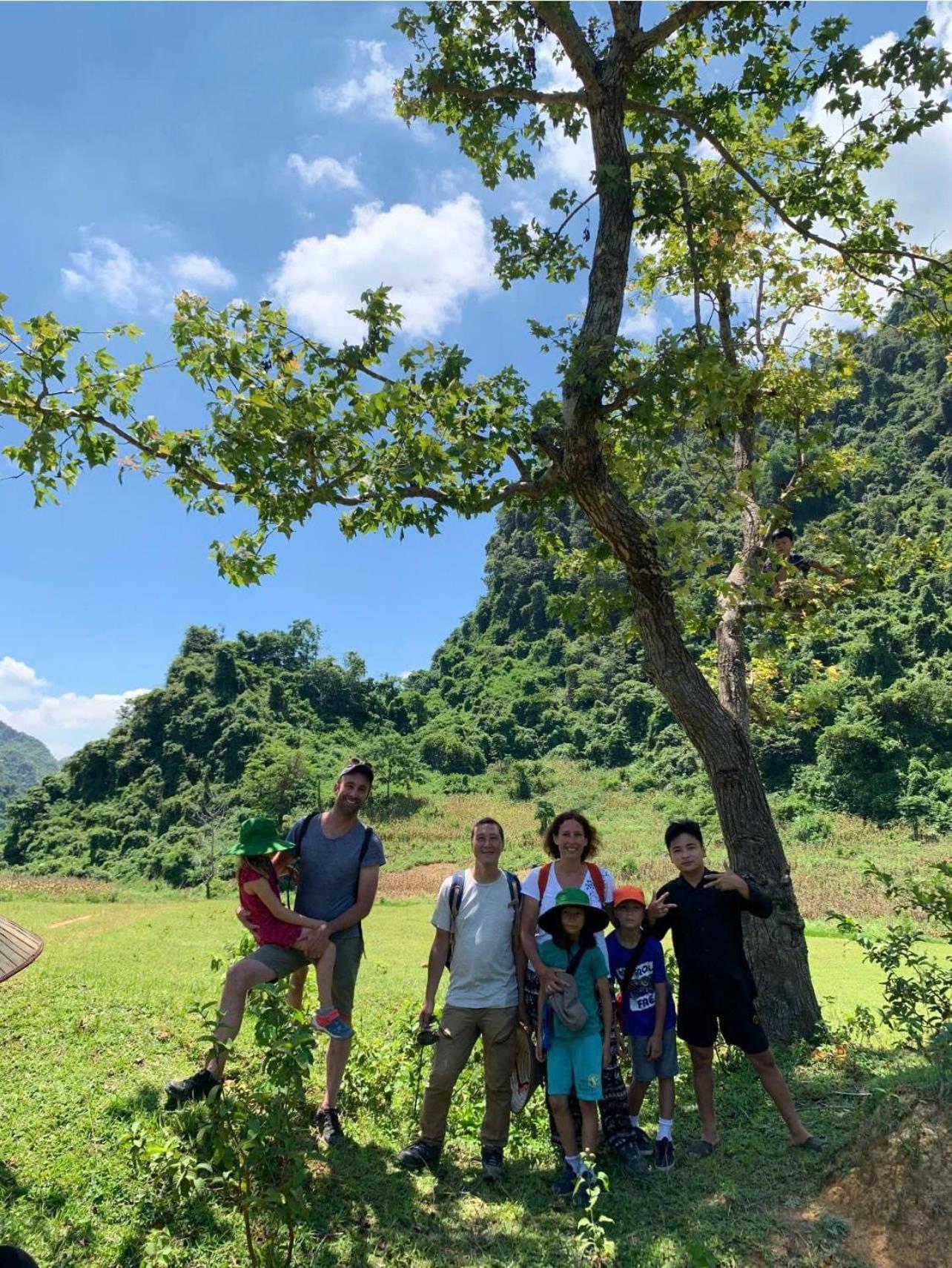 Homestay Cánh Dòng Vàng *